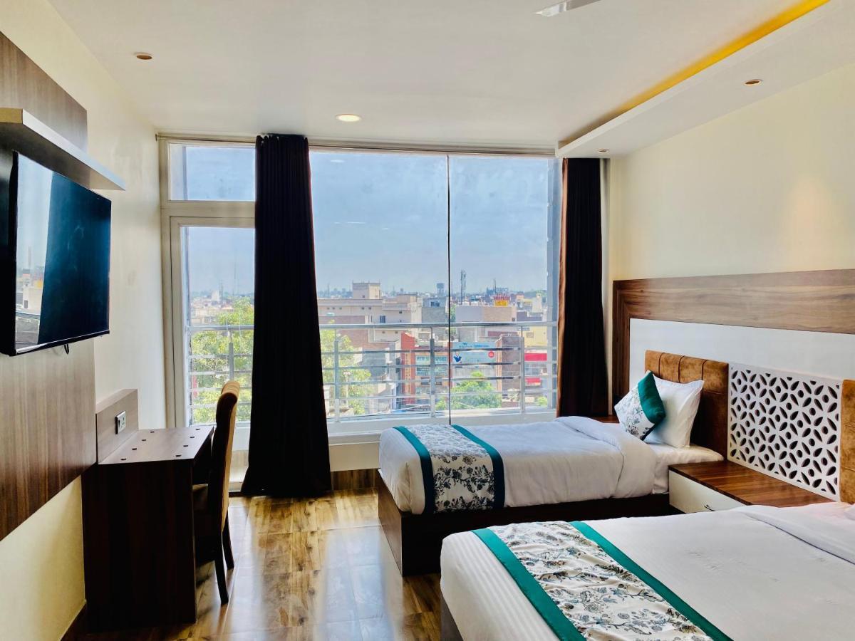 Hotel White House By An Hotels - Walking Distance From Golden Temple Αμριτσάρ Εξωτερικό φωτογραφία